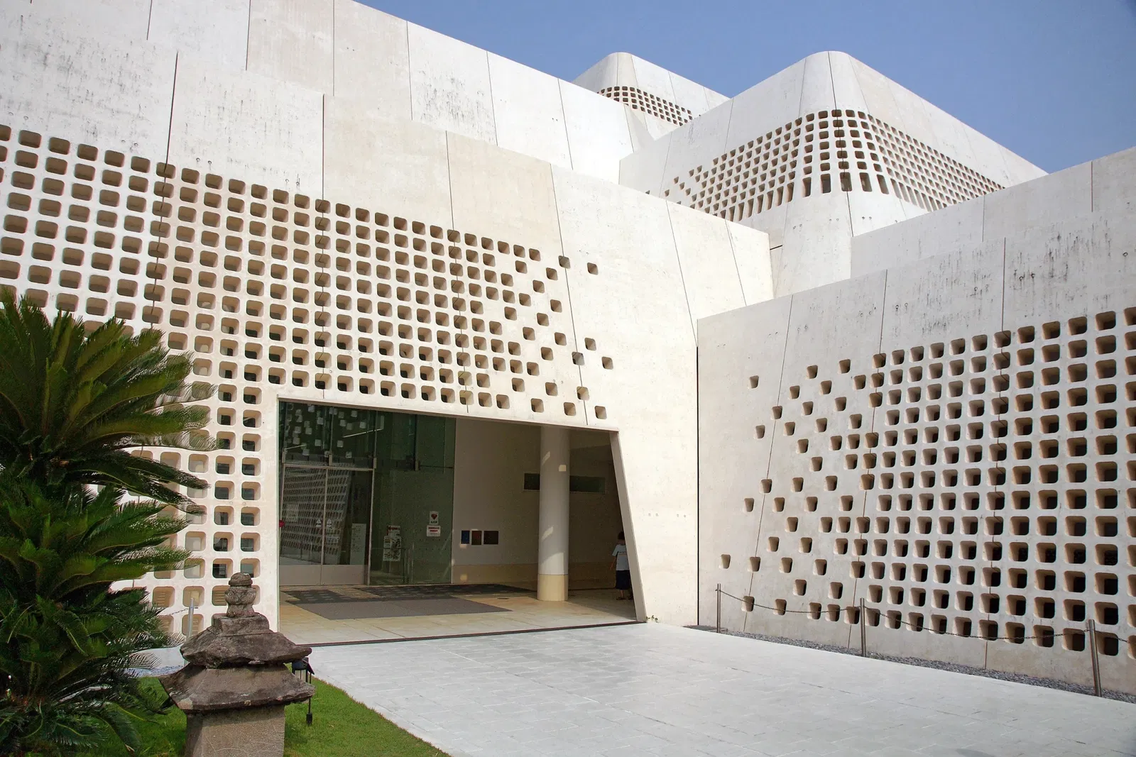 Okinawa Prefectural Museum & Art Museum