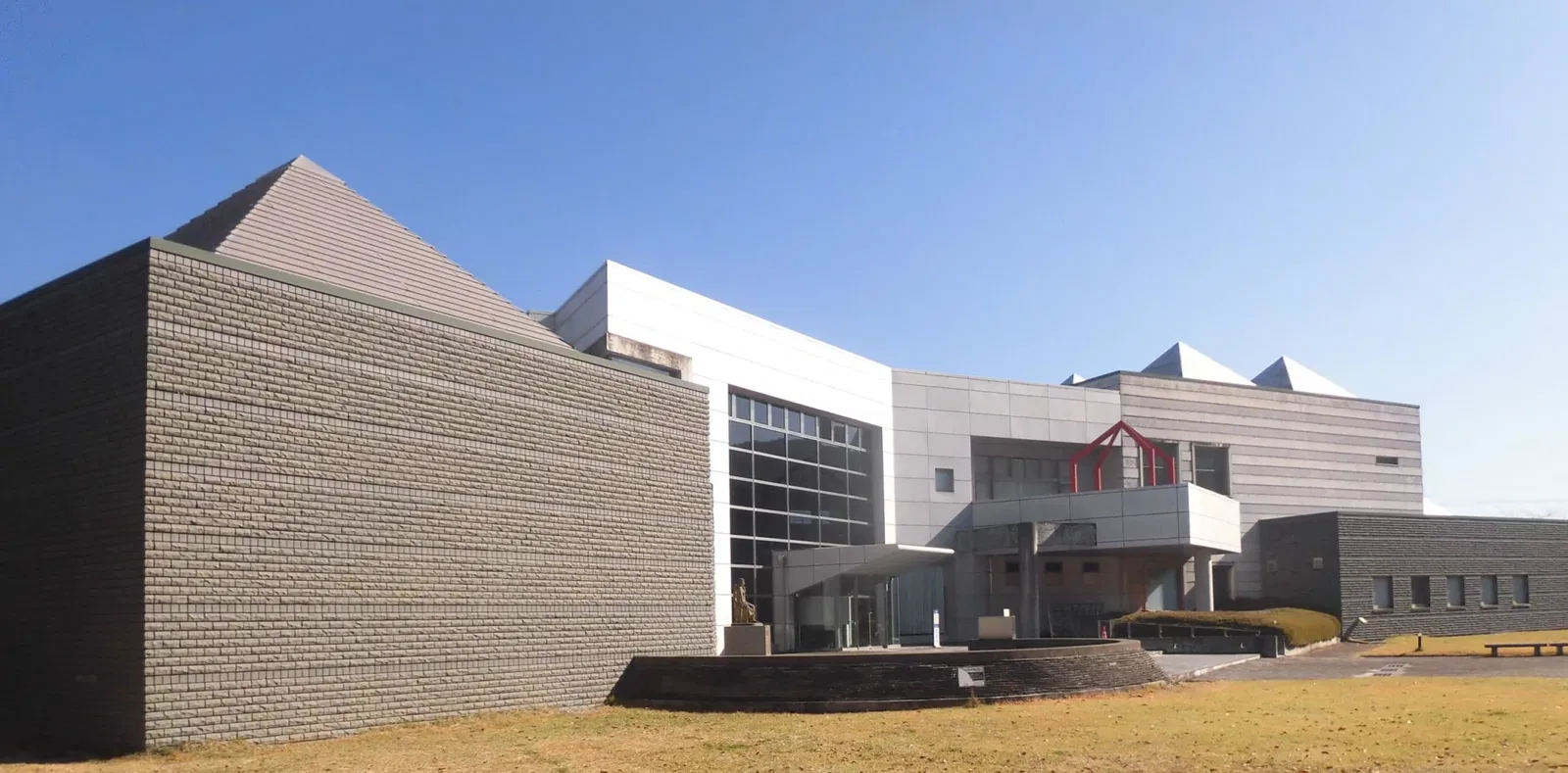 Suwa City Museum
