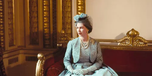 La Regina Elisabetta II: la sua vita in stile