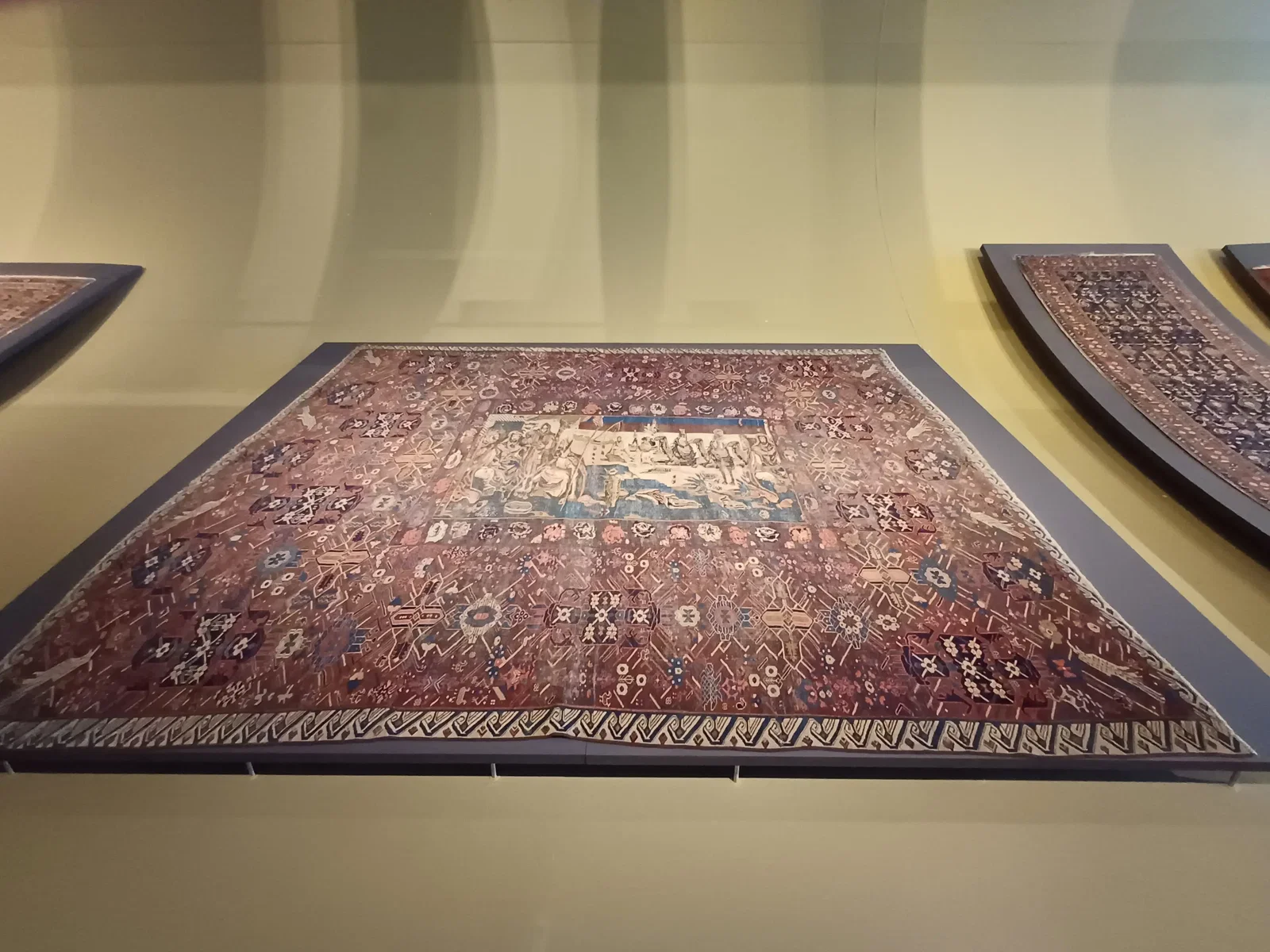 Museo de Alfombra de Azerbaiyán • Milena