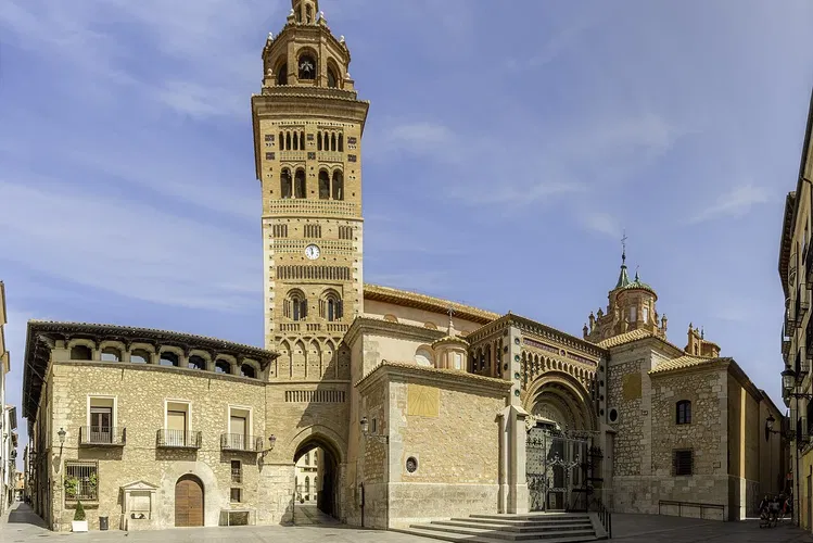 Catedral de Santa María de Mediavilla