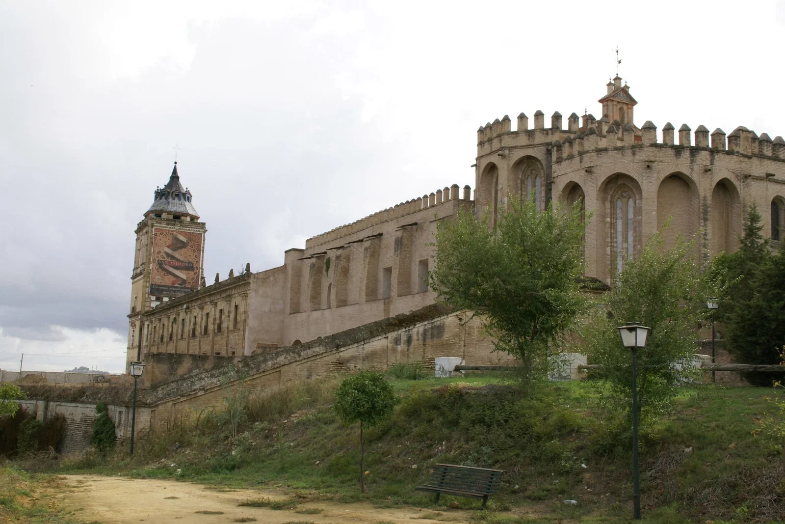 Monasterio San Isidoro del Campo