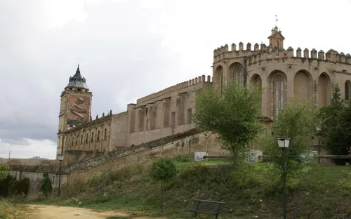 Monasterio San Isidoro del Campo