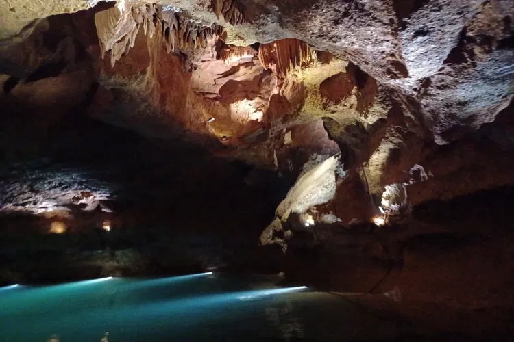 Cuevas de San José