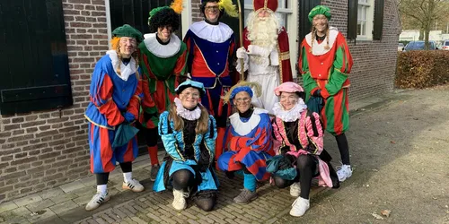 Sinterklaas slaapt in de bedstee (jaarlijks, kijk op www.museumboerderij.nl )