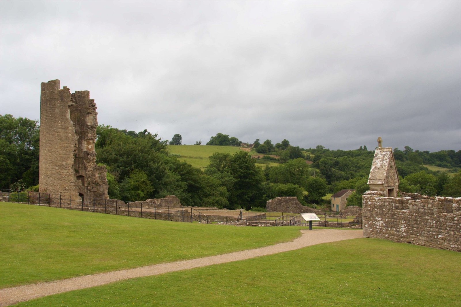 Farleigh Hungerford Castle