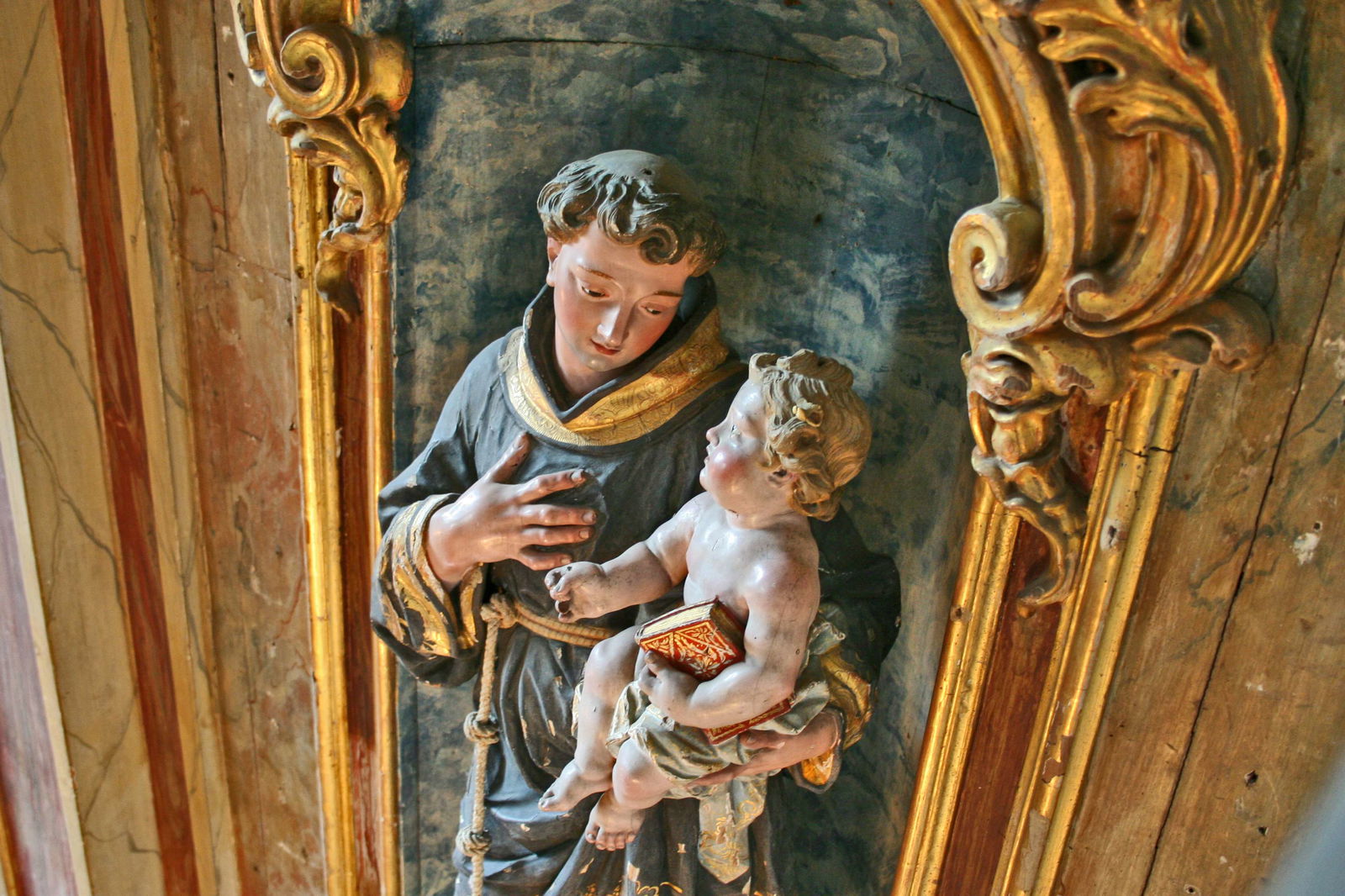 National Museum of Costume and Fashion