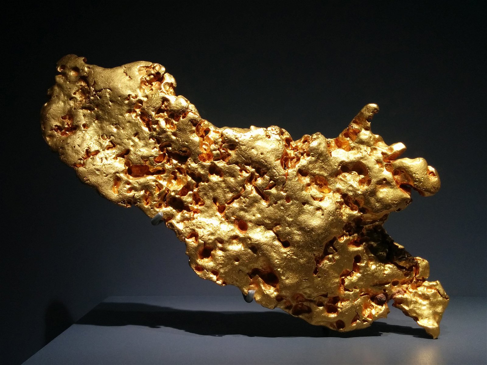 Gallery of Mineralogy and Geology