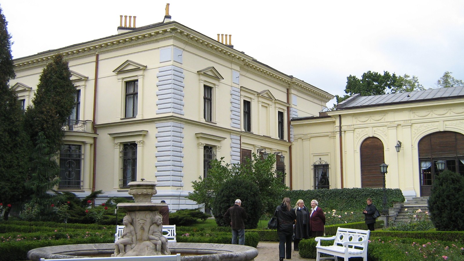 Herbst Palace Museum