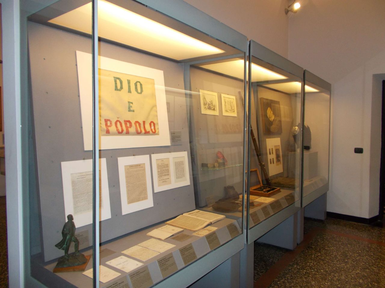 Museo del Risorgimento Istituto Mazziniano (Genoa) - Visitor ...