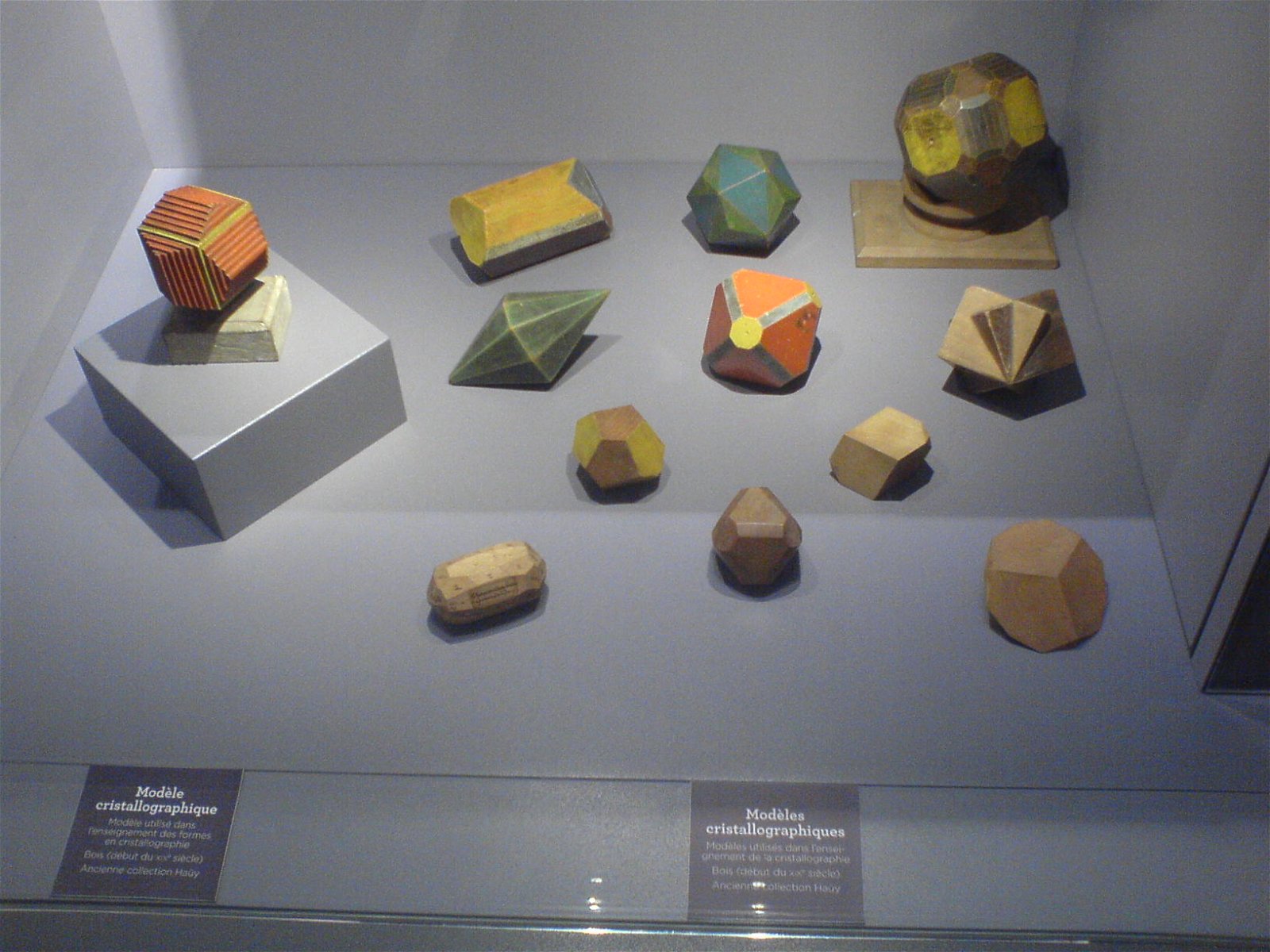 Gallery of Mineralogy and Geology