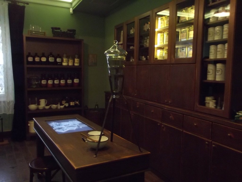 Apteka pod Orlem - Ghetto Eagle Pharmacy Museum