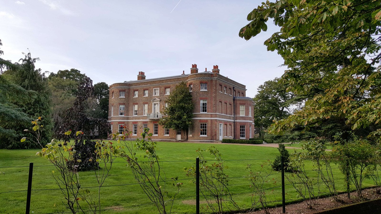 Valentines Mansion and Gardens