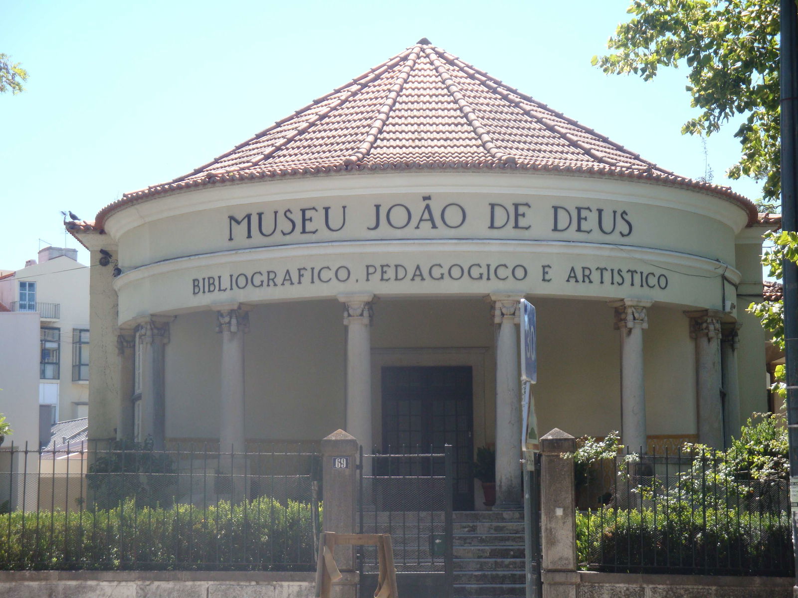 Joao de Deus Museum