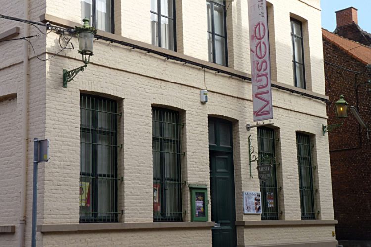 Musée du Folklore Léon Maes