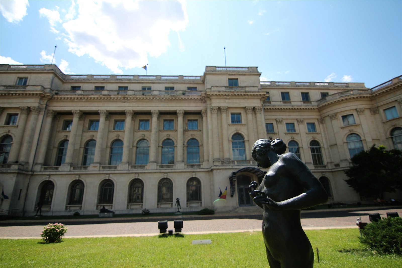 National Museum of Art of Romania (Bucharest) - Visitor