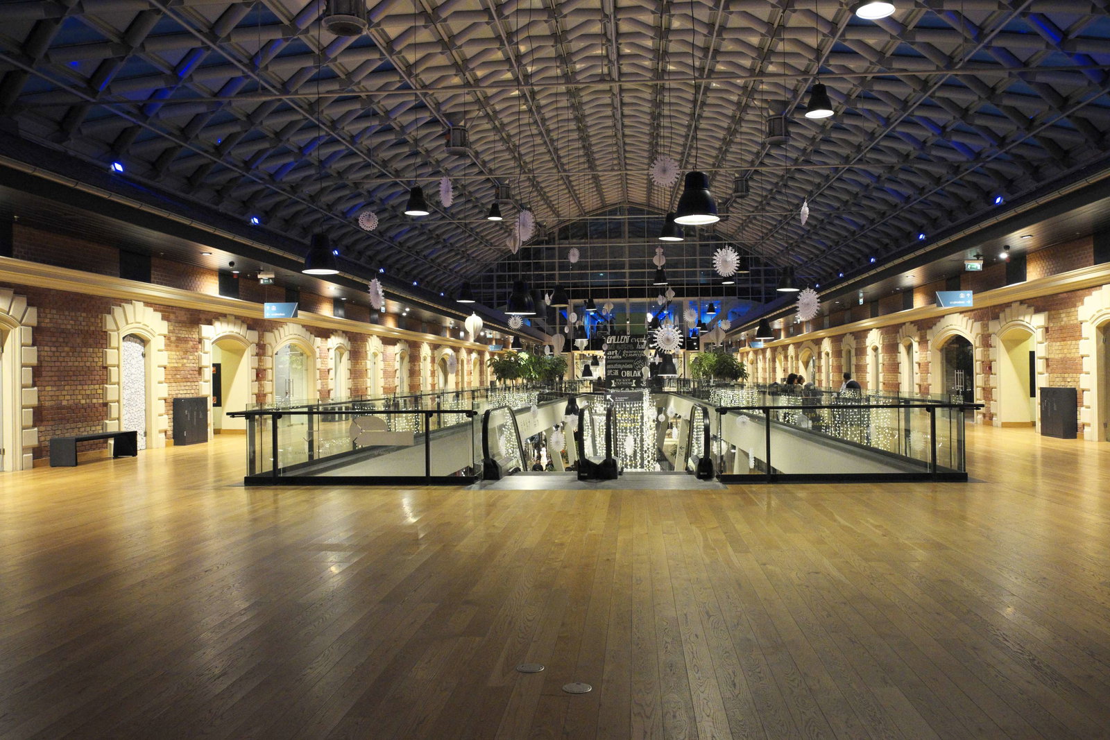 New Budapest Gallery