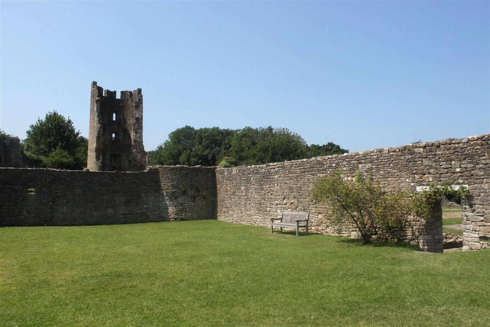 Farleigh Hungerford Castle