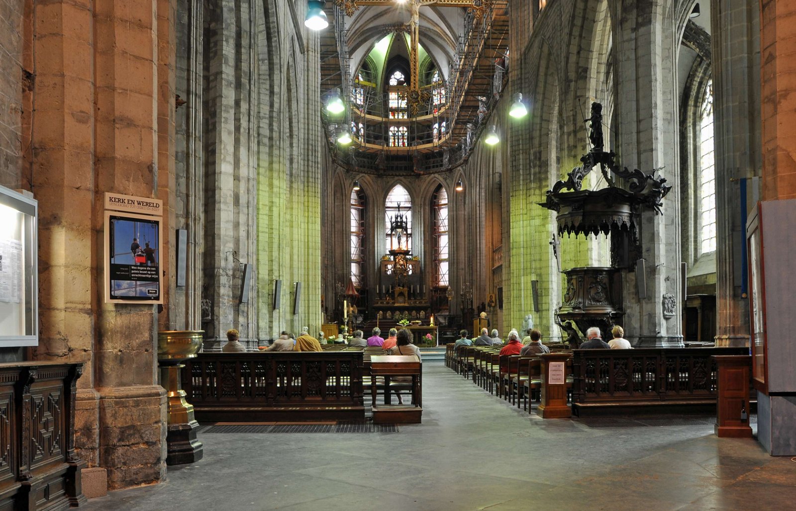 Schatkamer van de Sint-Martinusbasiliek en klokkenmuseum