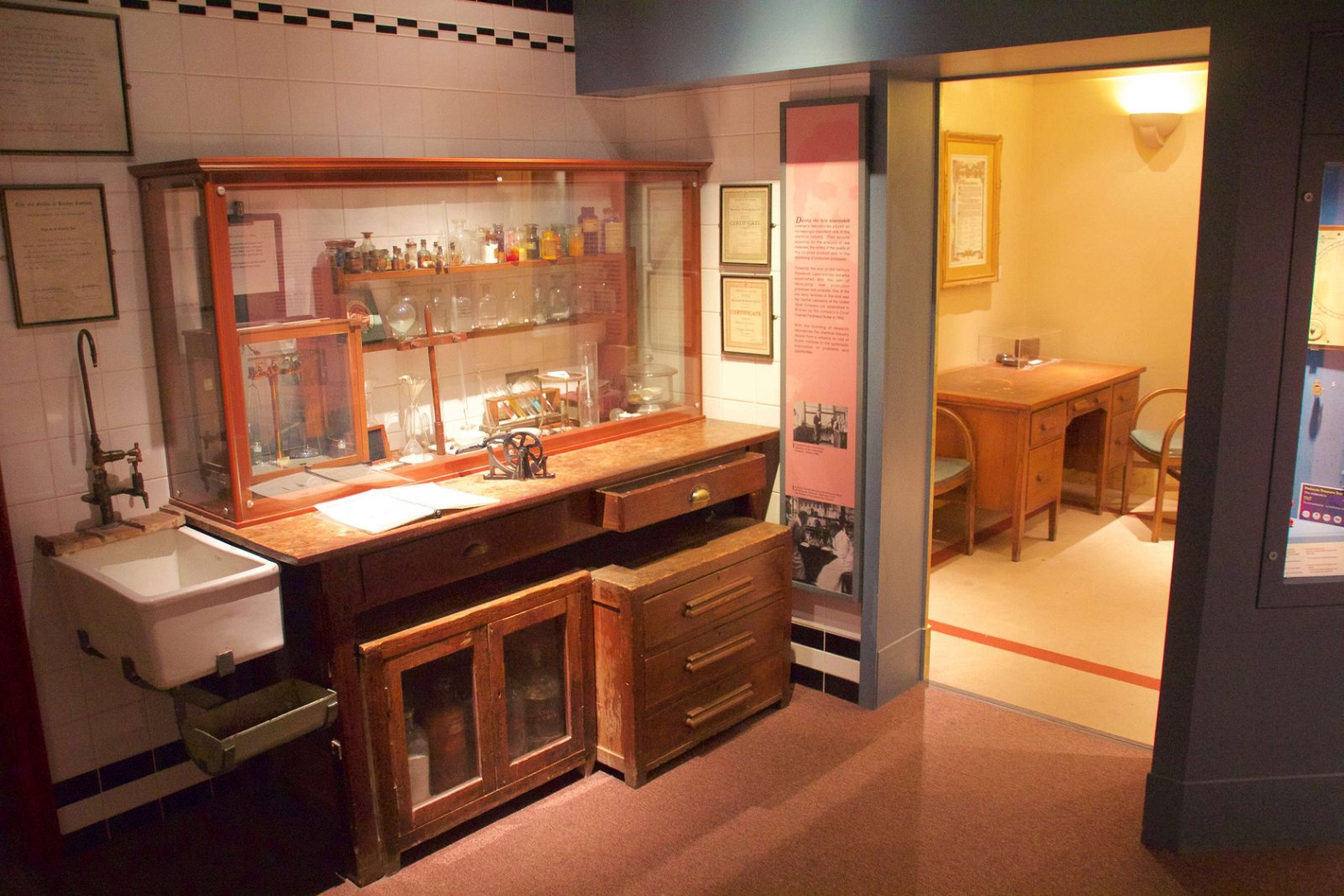 Catalyst - Science Discovery Centre