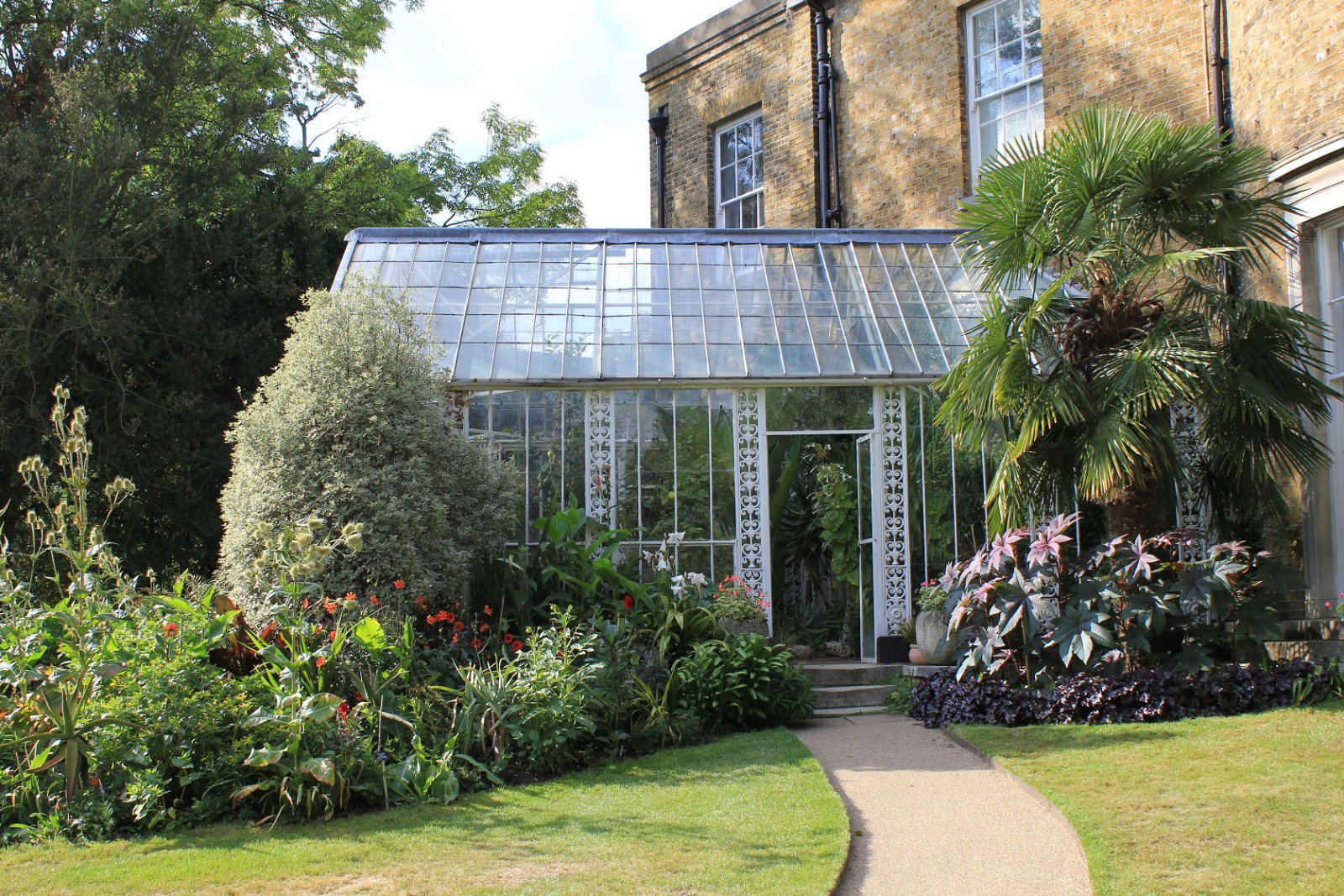 Myddelton House Gardens