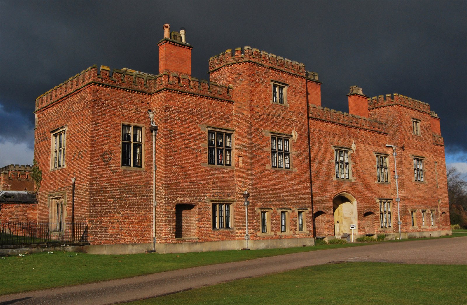 Holme Pierrepont Hall (Holme Pierrepont) Visitor Information & Reviews