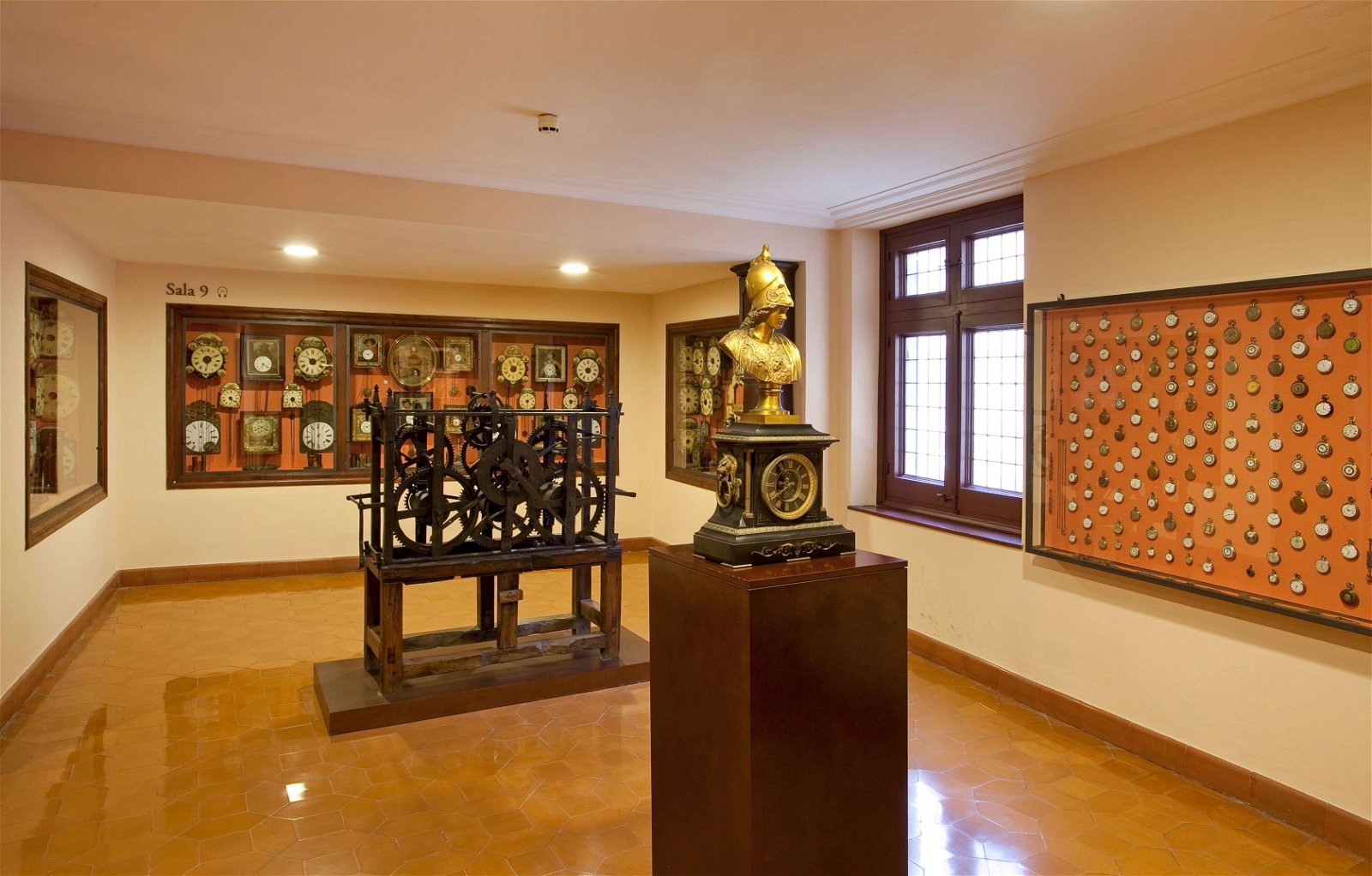 Frederic Mares Museum (Museu Frederic Mares)