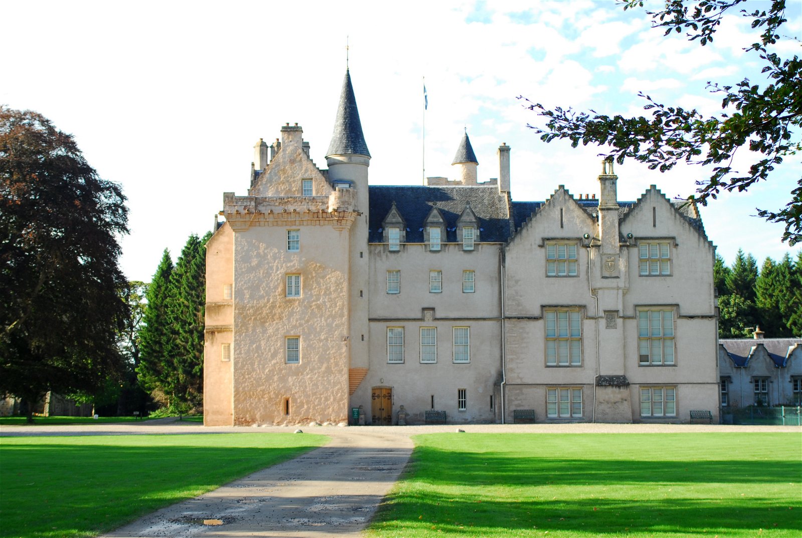 Brodie Castle Forres Visitor Information Reviews