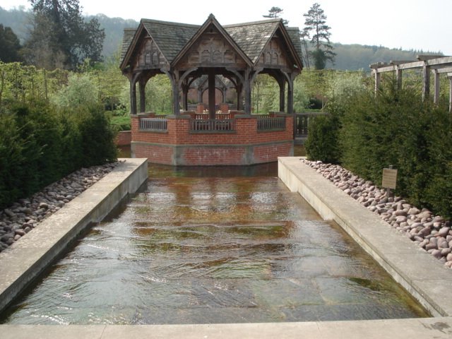 Hampton Court Castle