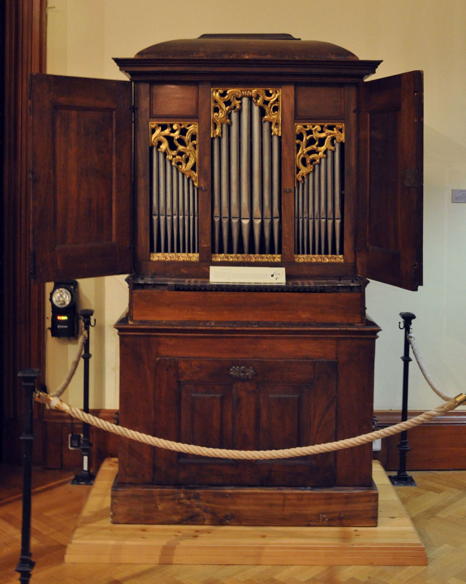 Sammlung alter Musikinstrumente