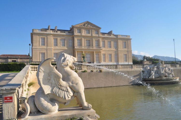Musée des Arts décoratifs, de la Faïence et de la Mode