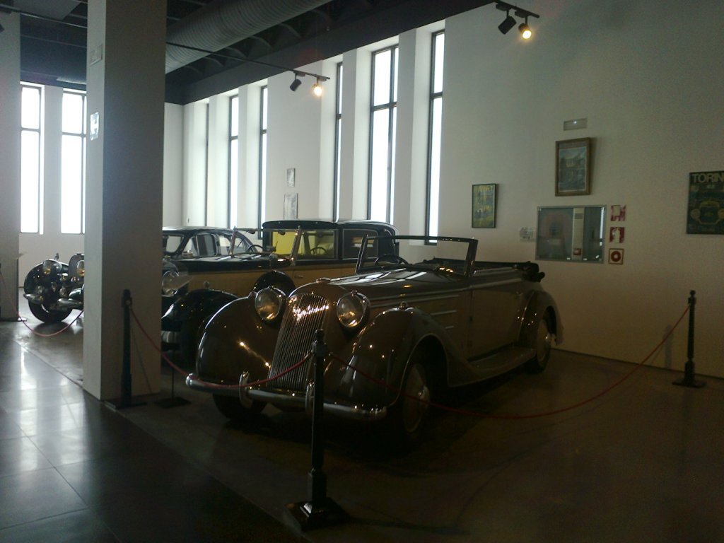 Automobile and Fashion Museum