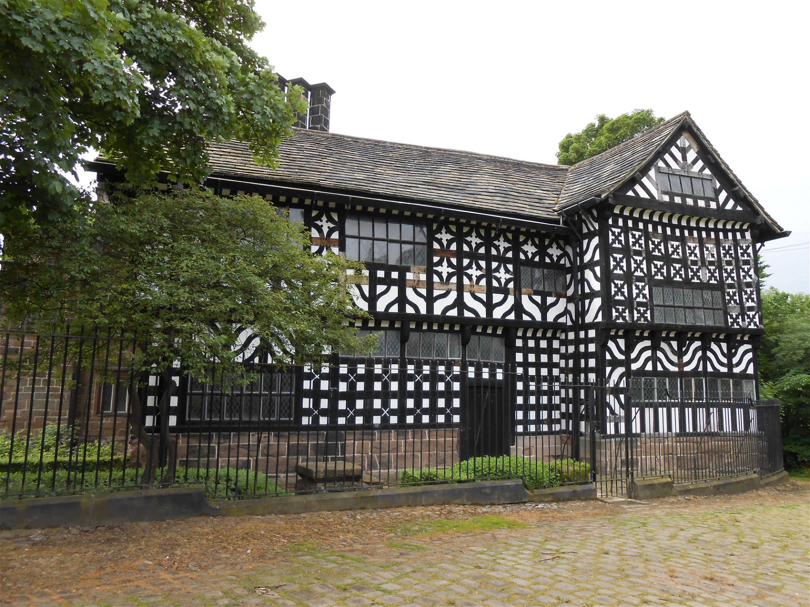 Hall i' th' Wood Museum