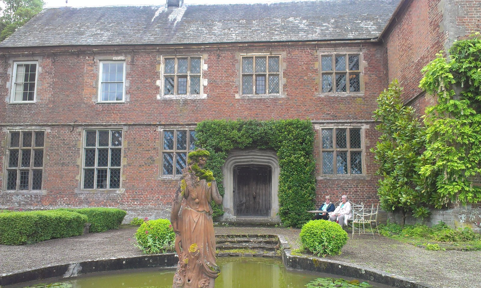Hellens Manor