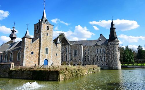 Jehay-Bodegnée Castle