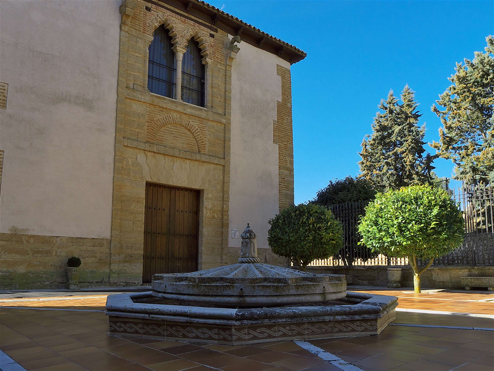 Santa Clara Monastery & Museum