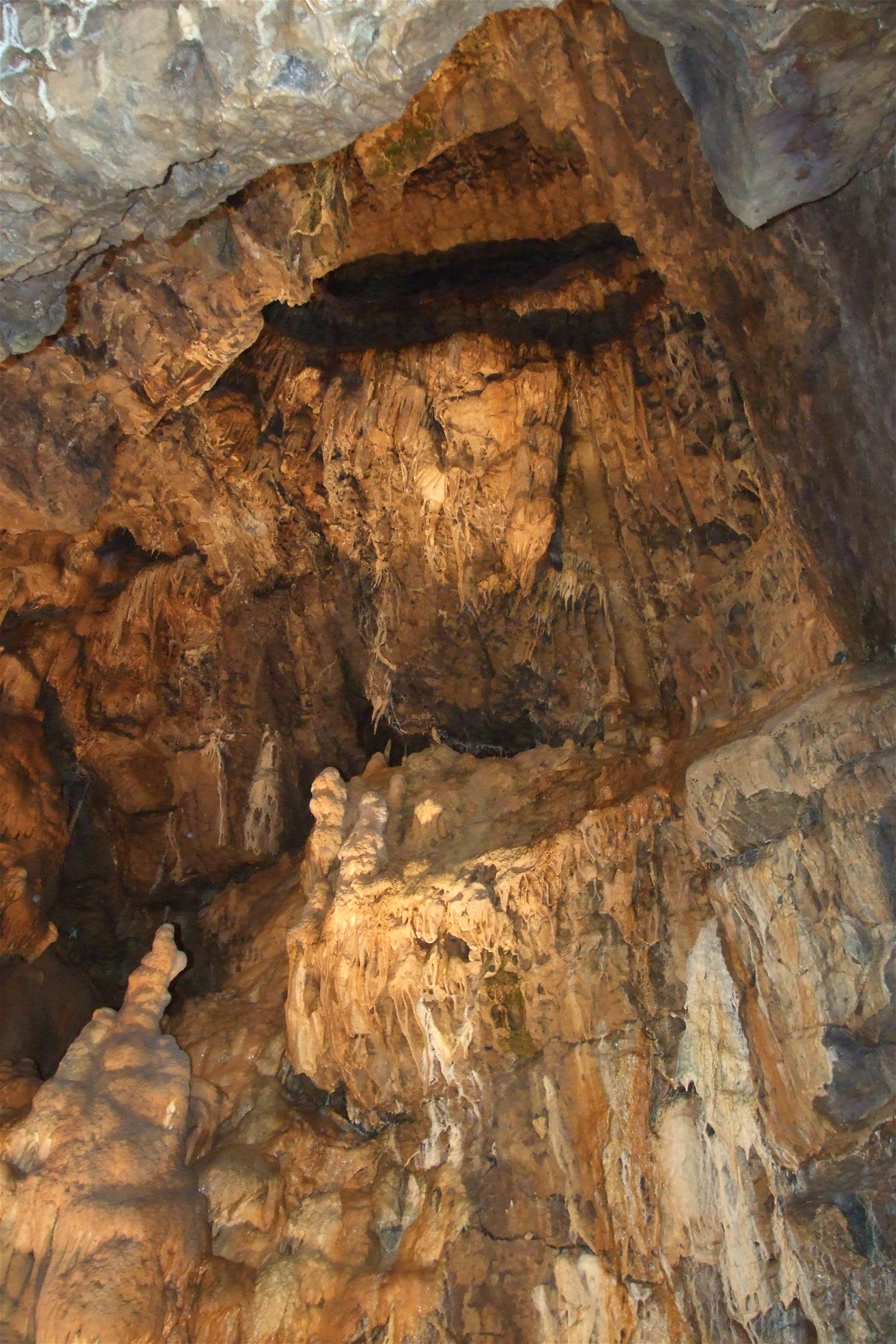 Hotton's Caves
