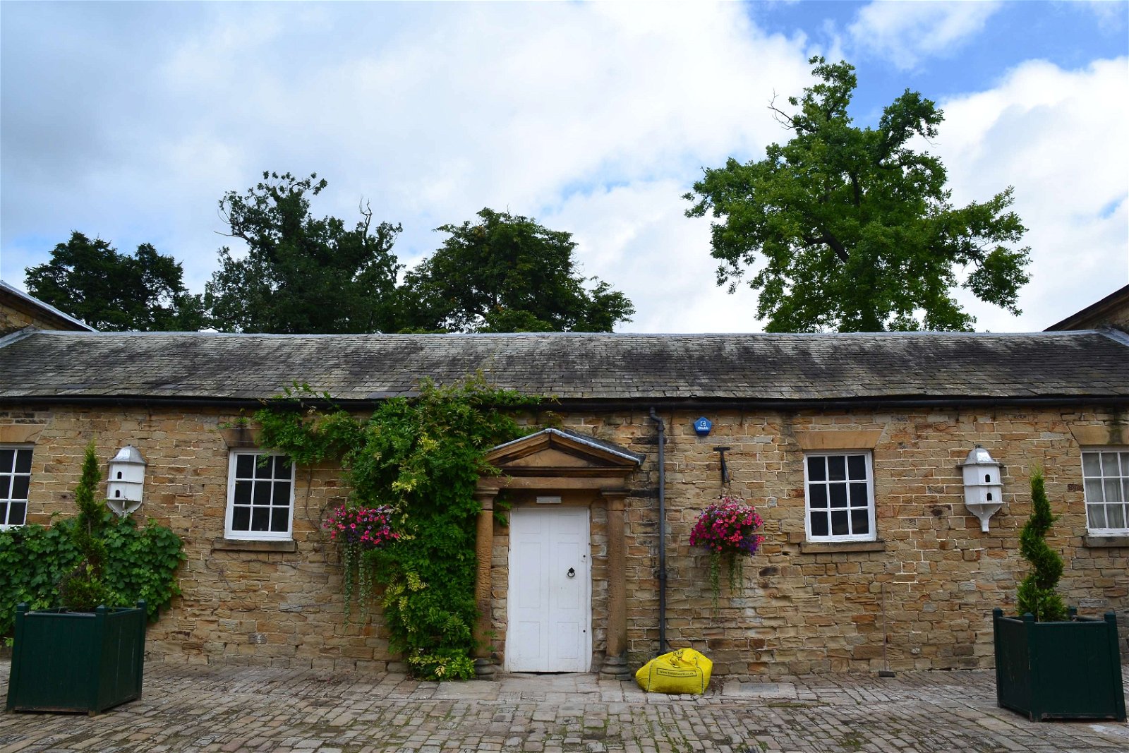 Renishaw Hall & Gardens