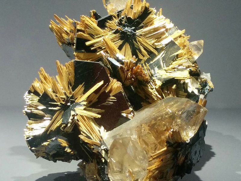 Gallery of Mineralogy and Geology