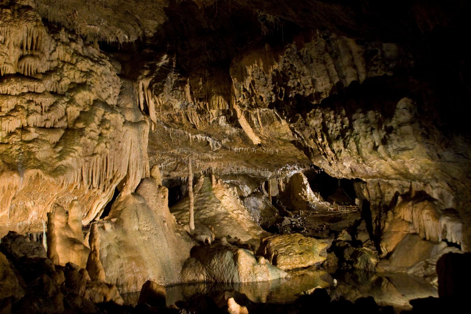 Hotton's Caves