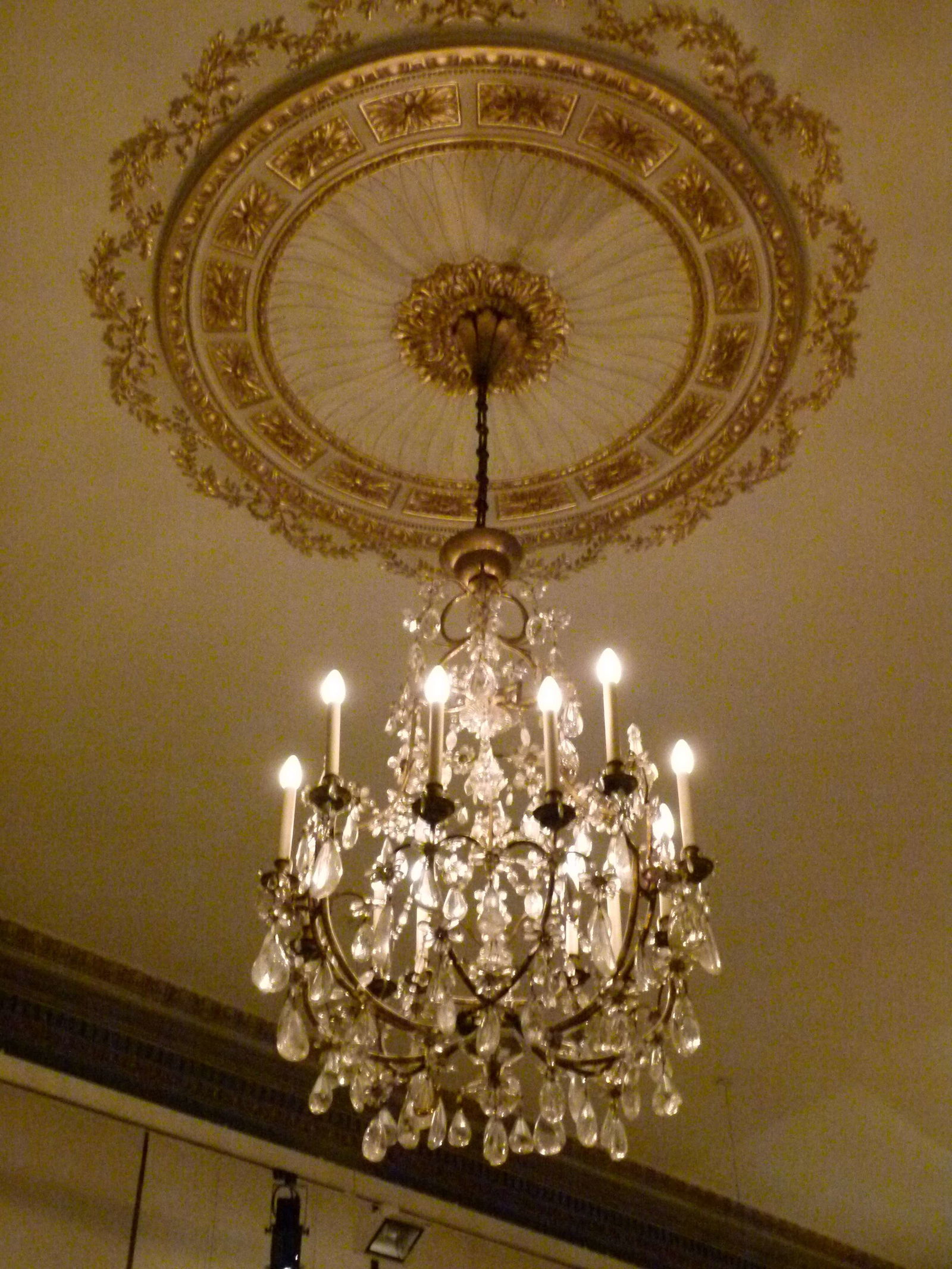 Mona Bismarck American Center