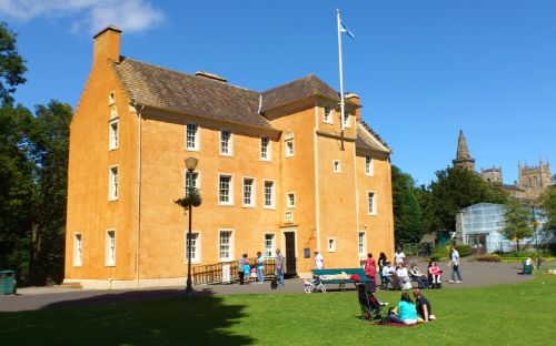 Pittencrieff House Museum