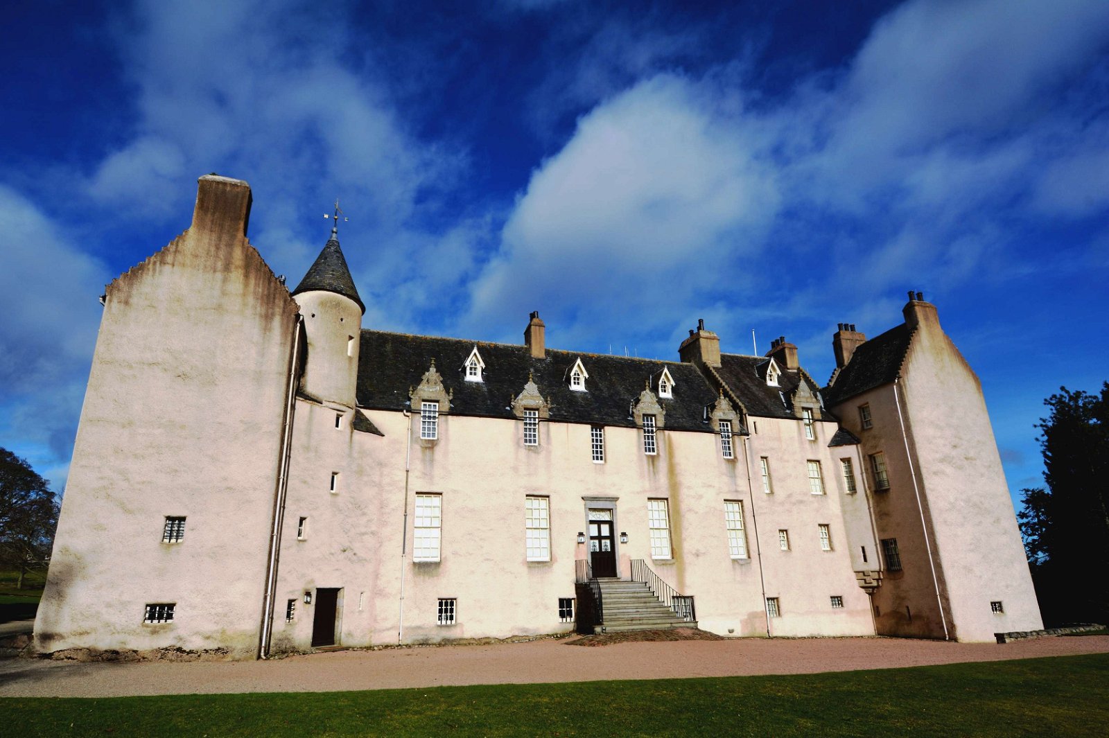 Drum Castle, Garden and Estate