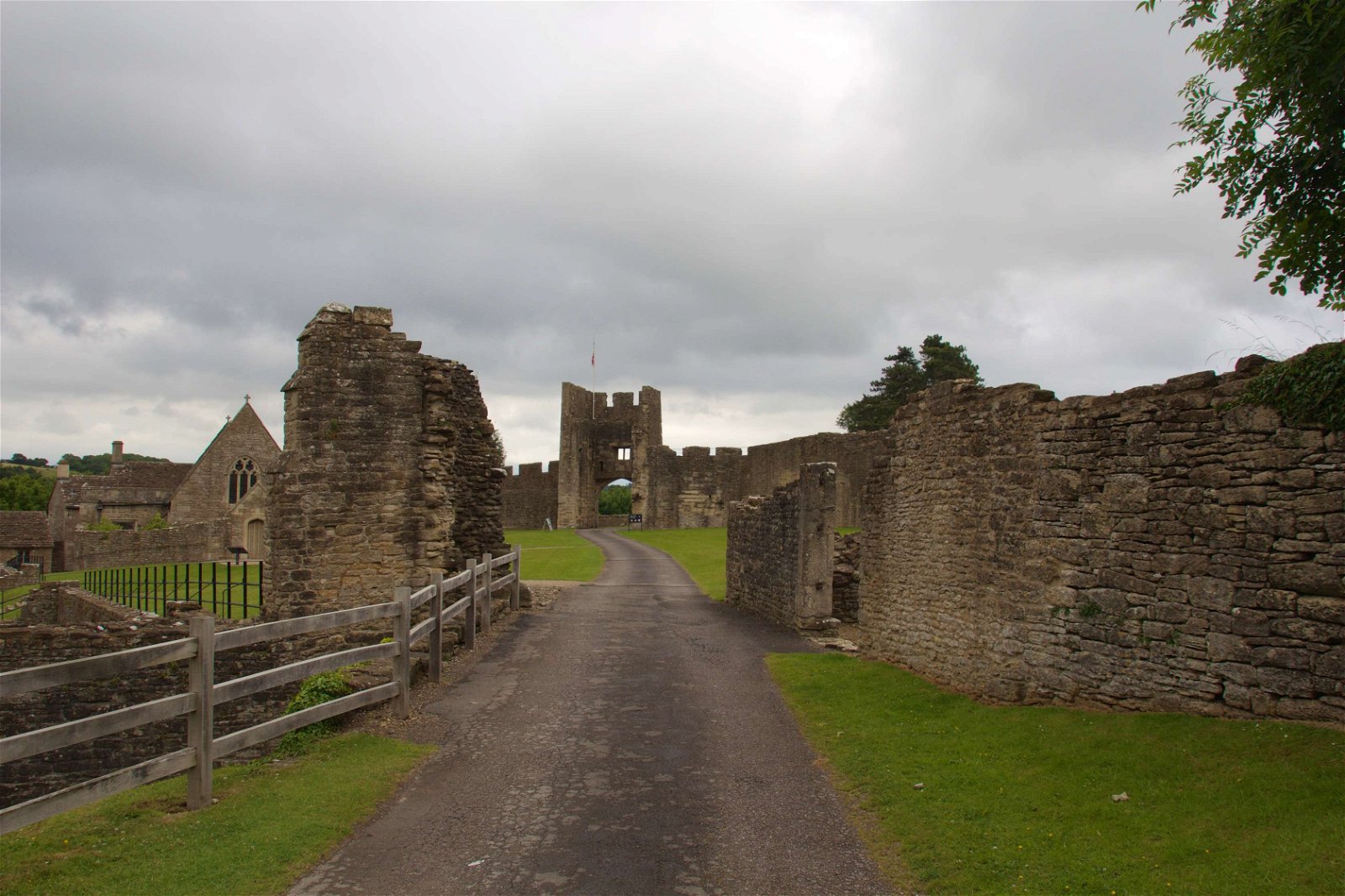 Farleigh Hungerford Castle