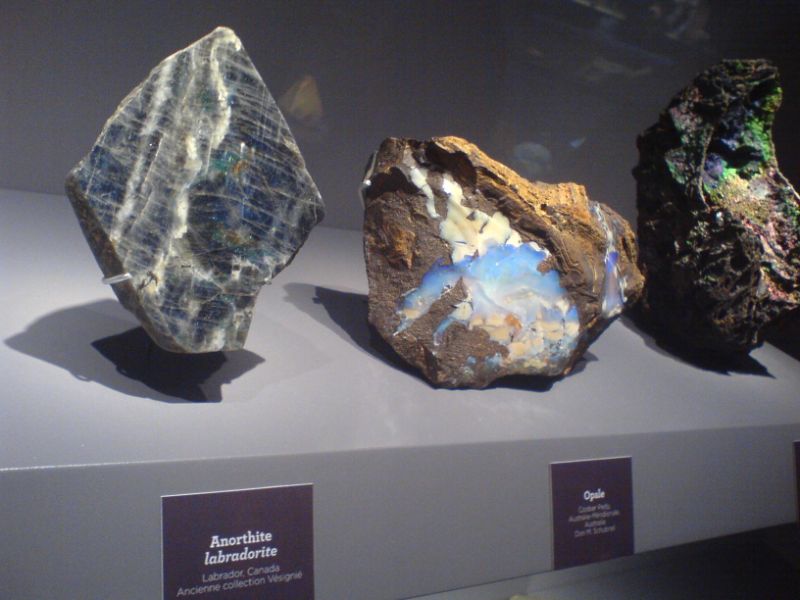 Gallery of Mineralogy and Geology