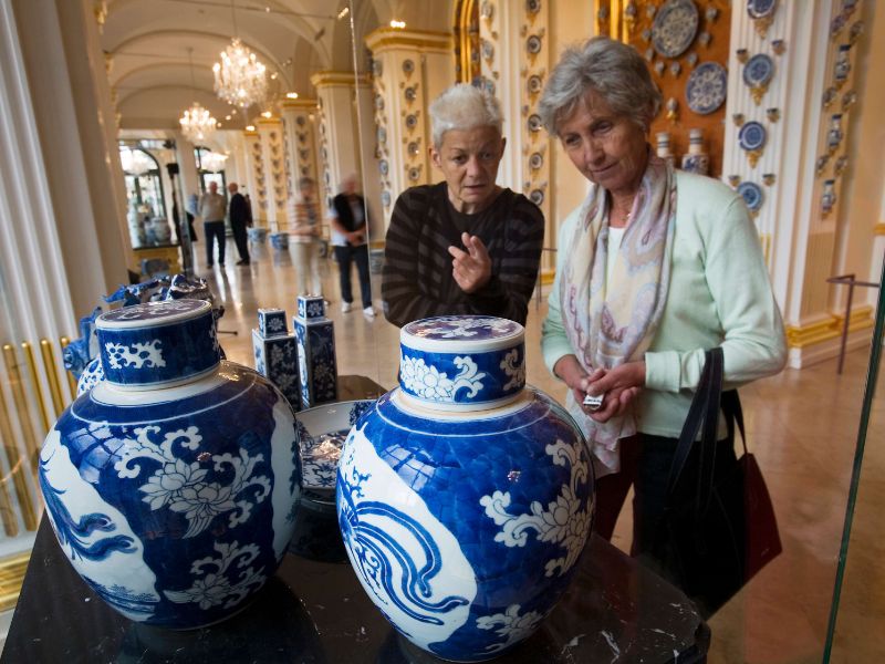 The Royal Porcelain Collection