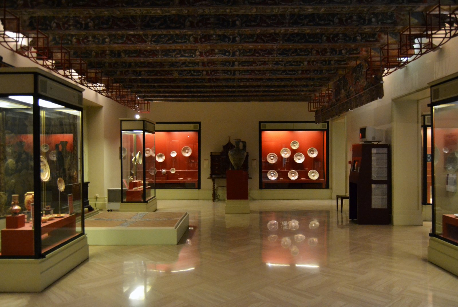 National Museum of Ceramics and Decorative Arts González Martí