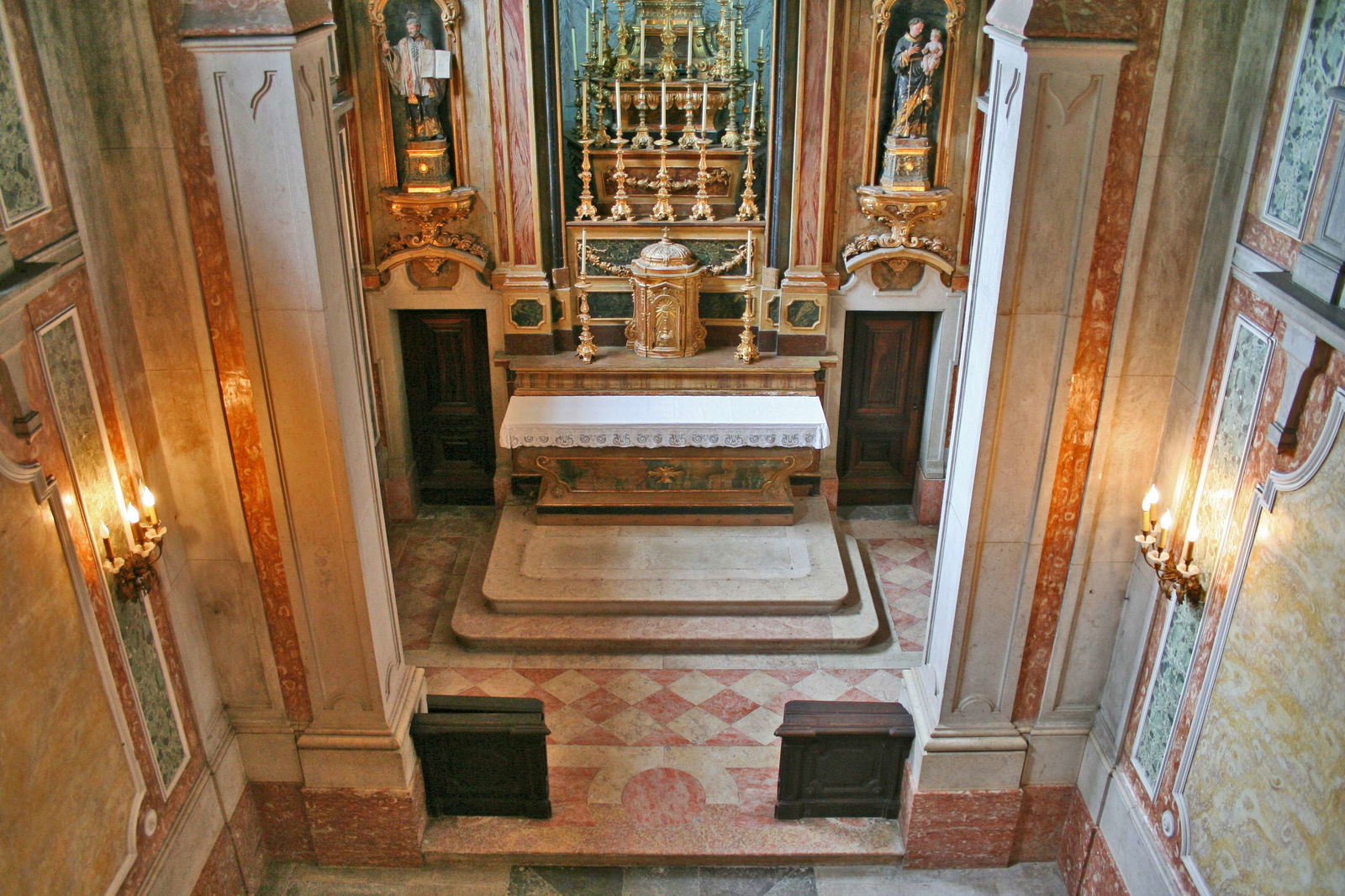 National Museum of Costume and Fashion