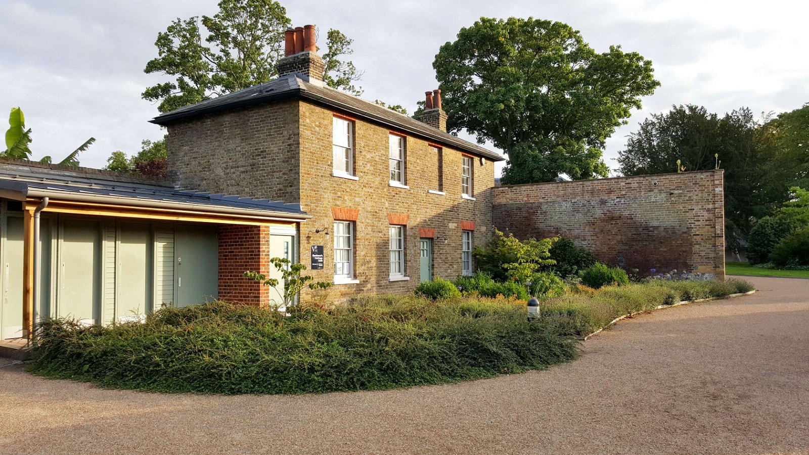 Valentines Mansion and Gardens