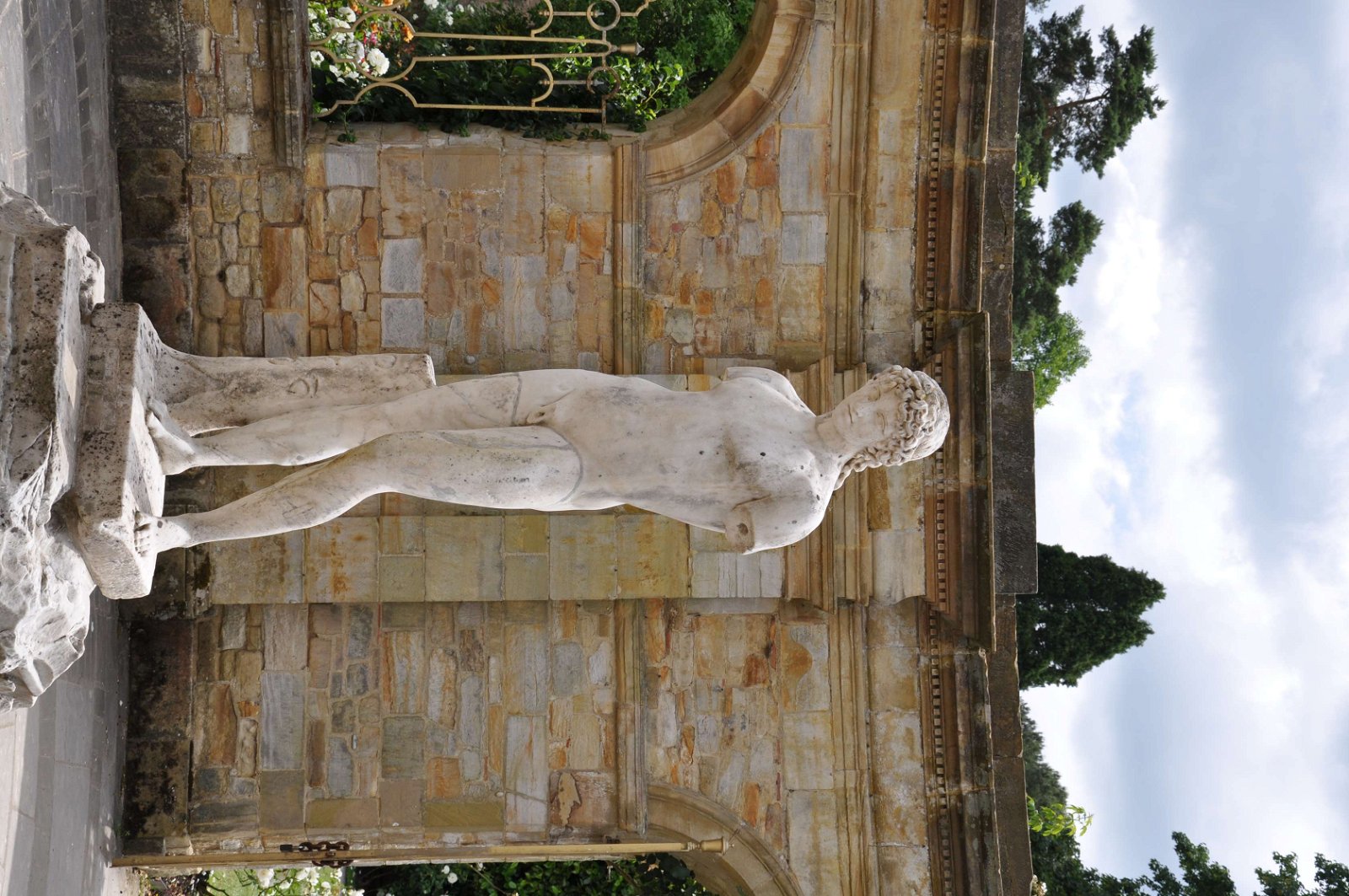 Hever Castle and Gardens